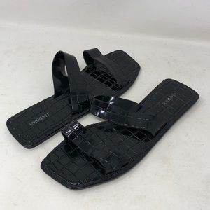 Forever21 size 7 two strap black sandals